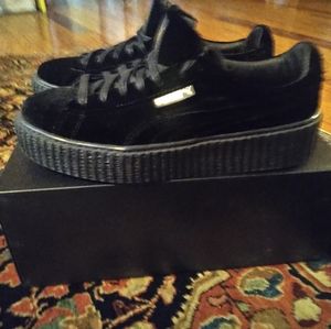 black crushed velvet puma fentys, size 9, new nib